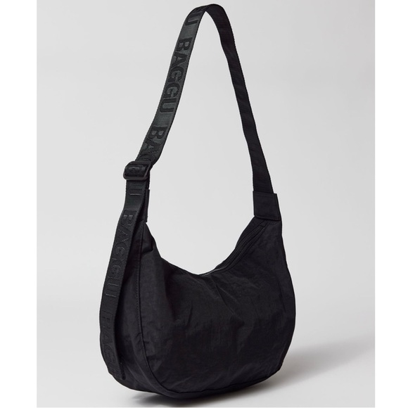 BAGGU Medium Nylon Crescent Bag - Picture 4 of 10